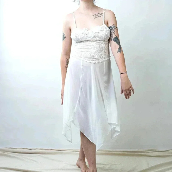 Vintage 90s Carrol Hoochman Pale White Lace Night Gown - Picture 3 of 7